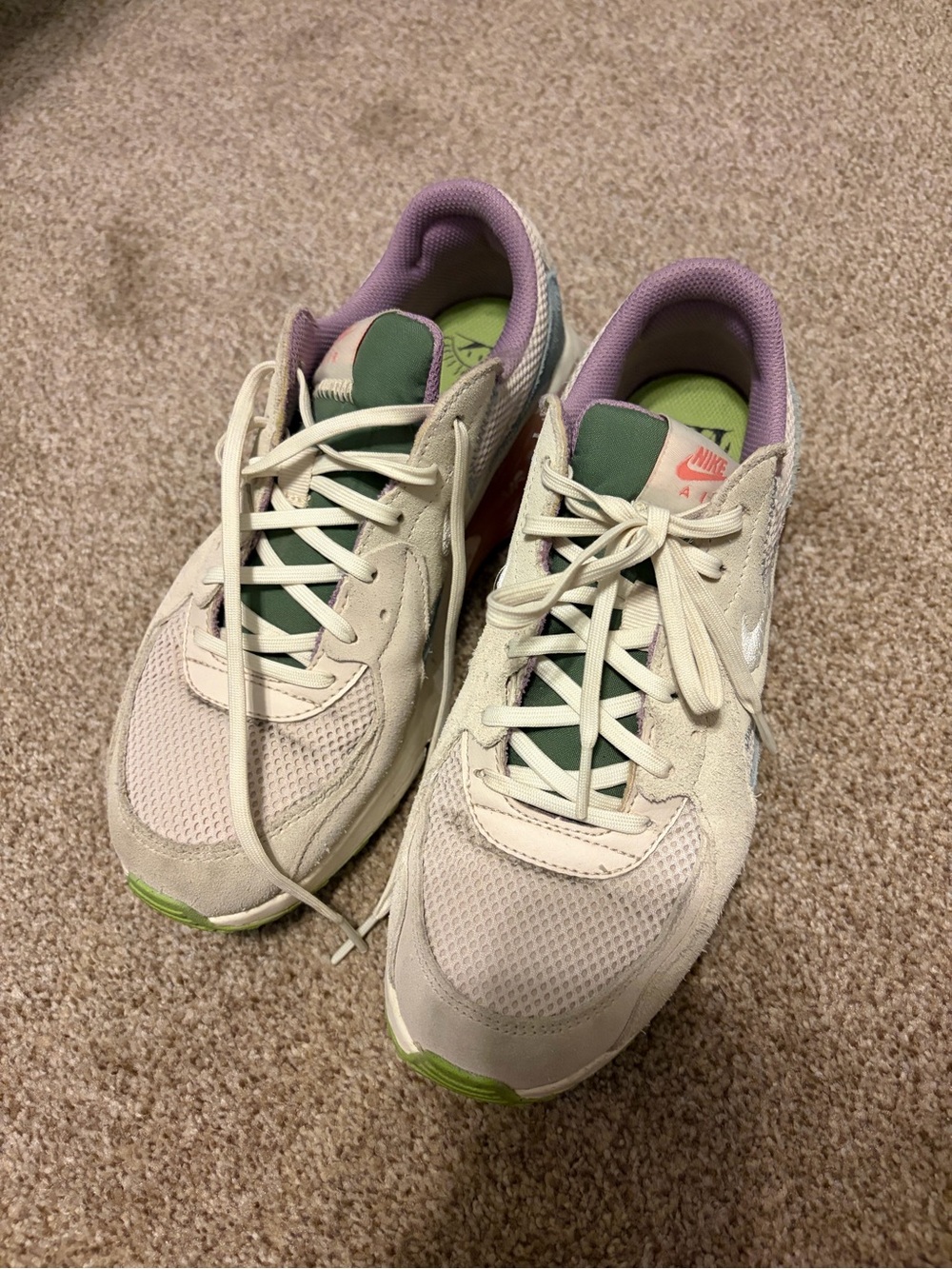 Nike Women’s Pale Pink & Green Casual Sneaker